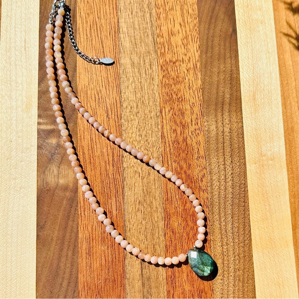 Sunstone Labradorite Crystal Pendant Necklace Peach Silver Stainless Steel - Picture 5 of 5